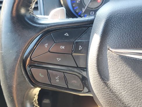 Used 2019 Chrysler 300 S image 21