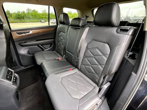 Used 2024 Volkswagen Atlas SE image 21