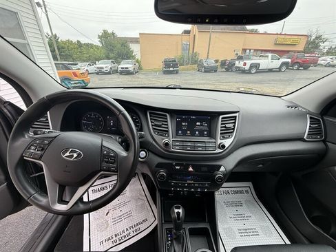 Used 2018 Hyundai Tucson Value w/ Cargo Package AWD/4WD image 10
