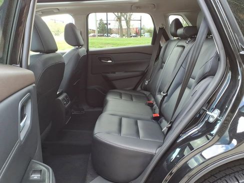 Used 2023 Nissan Rogue SL AWD/4WD image 25