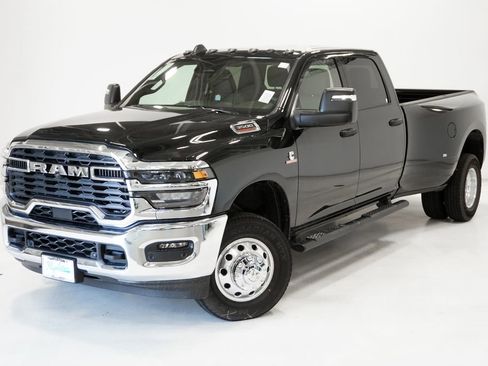 New 2026 RAM 3500 Tradesman AWD/4WD image 2