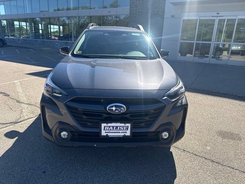 Used 2025 Subaru Outback Premium AWD/4WD image 6