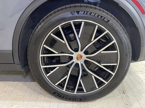 Certified 2026 Porsche Macan 4 Electric AWD/4WD image 13