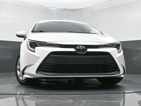 Used 2023 Toyota Corolla LE FWD image 23