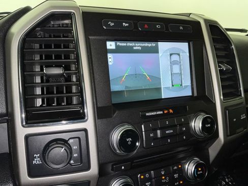 Used 2018 Ford F150 Lariat w/ Equipment Group 502A Luxury AWD/4WD image 22
