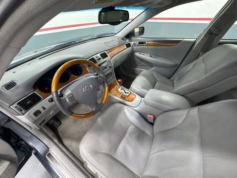 Used 2005 Lexus ES 330 FWD image 10