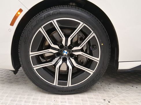 Used 2023 BMW 740i RWD image 13