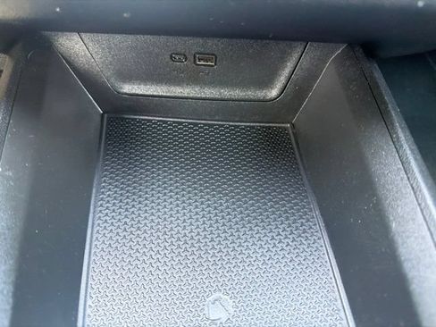 Used 2025 Chevrolet Equinox RS w/ Convenience Package III FWD image 24