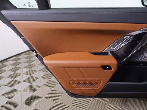 Used 2023 BMW 760i xDrive w/ Executive Package image 28