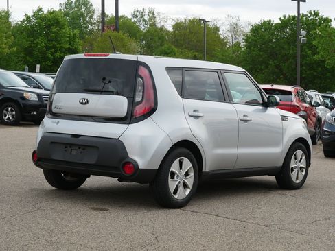 Used 2014 Kia Soul FWD image 6