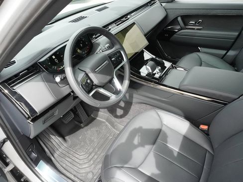 New 2026 Land Rover Range Rover Sport SE AWD/4WD image 18