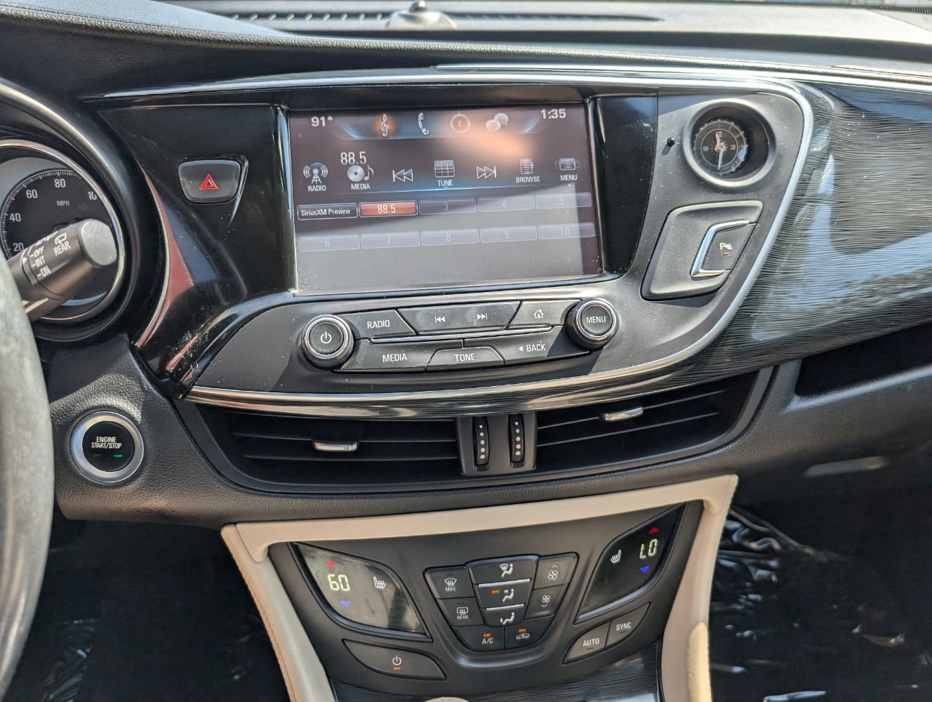Used 2018 Buick Envision Essence AWD/4WD image 22