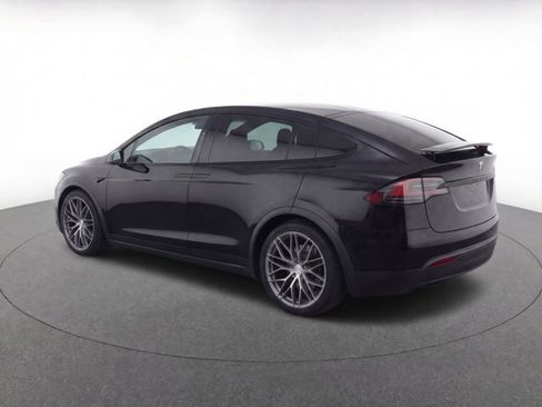 Used 2022 Tesla Model X Plaid image 4