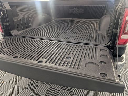 Used 2022 RAM 1500 Laramie AWD/4WD image 29