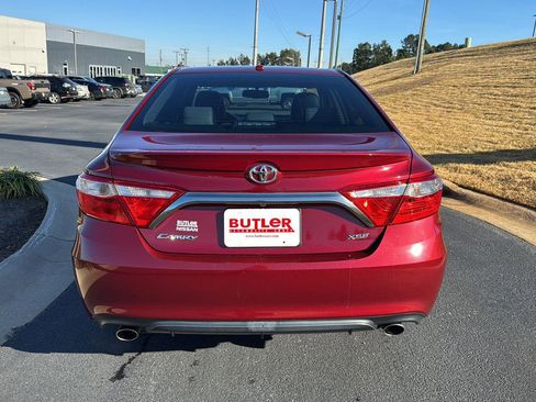 Used 2016 Toyota Camry XSE image 4