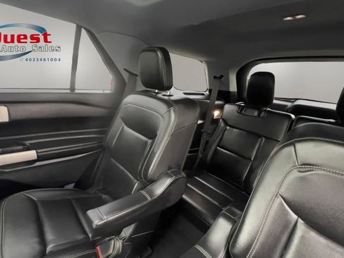 Used 2023 Ford Explorer XLT w/ Equipment Group 202A AWD/4WD image 27