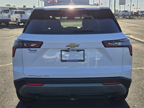 Used 2025 Chevrolet Equinox LT image 4