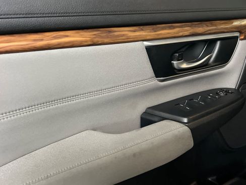 Used 2019 Honda CR-V EX image 12