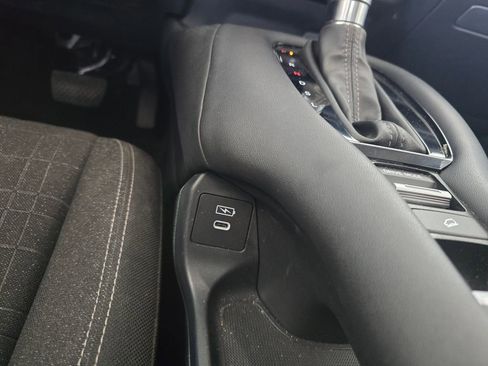 Used 2024 Honda HR-V LX image 15