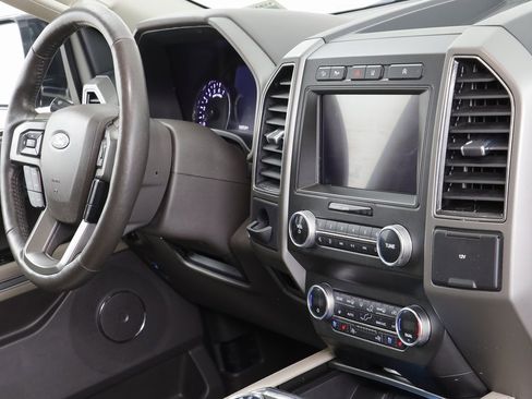 Used 2020 Ford Expedition Max XLT w/ Equipment Group 202A image 24