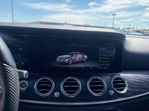 Used 2017 Mercedes-Benz E 300 4MATIC image 28