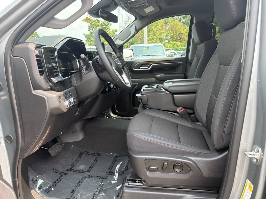 Used 2024 GMC Sierra 1500 Elevation AWD/4WD image 10