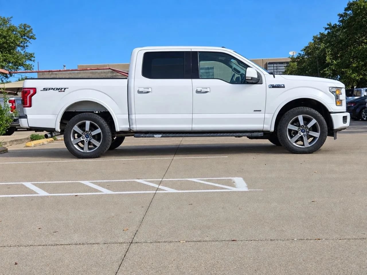 Used 2017 Ford F150 Lariat AWD/4WD image 2