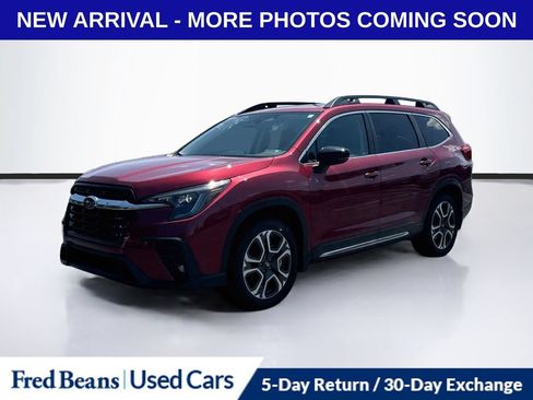 Used 2025 Subaru Ascent Limited AWD/4WD image 3