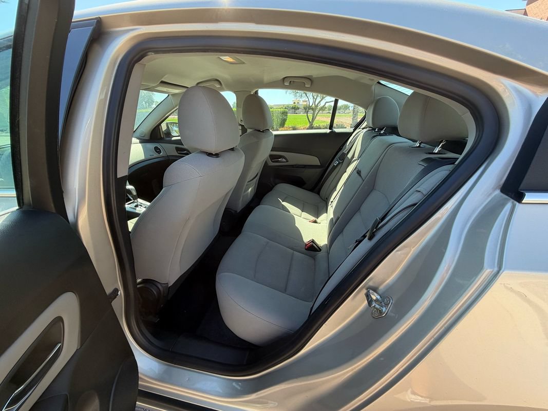 Used 2014 Chevrolet Cruze LT FWD image 11