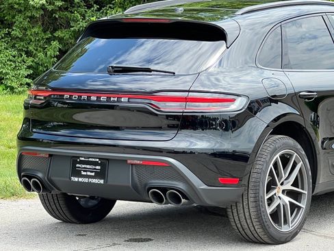 Certified 2026 Porsche Macan AWD/4WD image 10