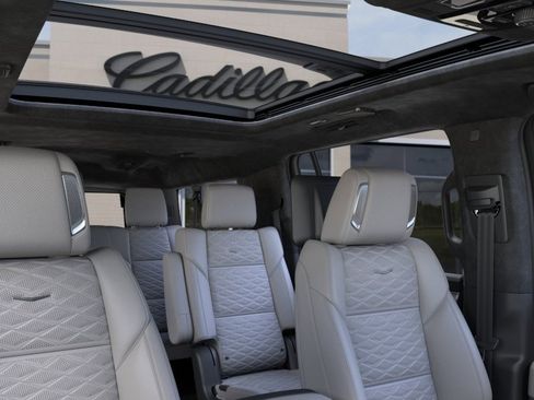 New 2026 Cadillac Escalade ESV Platinum Sport w/ LPO, Floor Liner Package AWD/4WD image 24