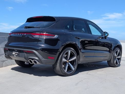 Certified 2025 Porsche Macan AWD/4WD image 23
