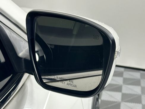 Used 2017 Nissan Rogue S w/ S Appearance Package image 9