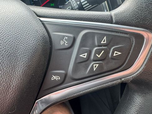 Used 2018 Chevrolet Equinox LT w/ LPO, Cargo Package image 19