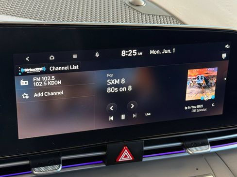 Used 2024 Hyundai Elantra SEL FWD image 19