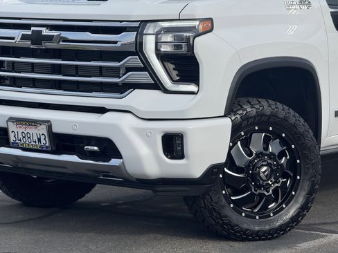 Used 2024 Chevrolet Silverado 3500 High Country w/ Technology Package image 3