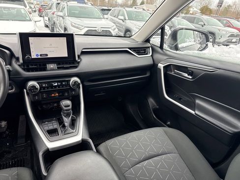 Used 2023 Toyota RAV4 XLE image 12