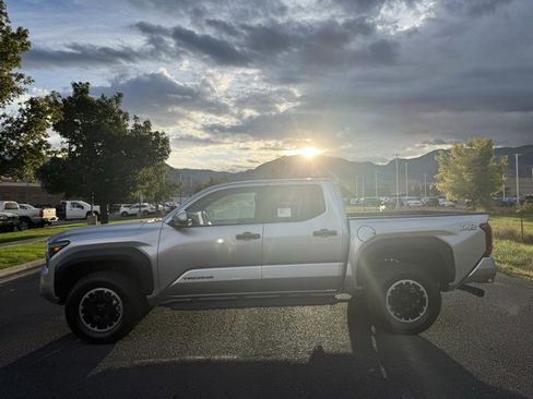 New 2025 Toyota Tacoma TRD Off-Road image 2