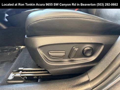 Used 2019 Toyota Prius Prime Advanced FWD image 13