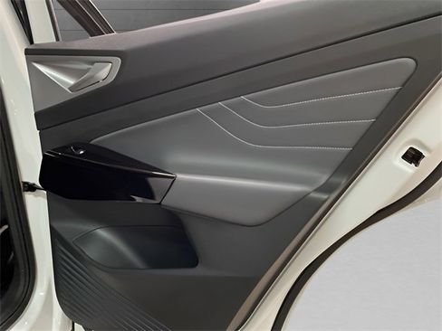 Used 2023 Volkswagen ID.4 Pro S image 69