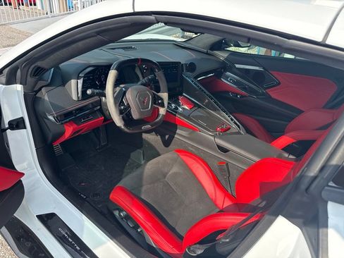 Used 2025 Chevrolet Corvette Z06 w/ Z07 Performance Package RWD image 13