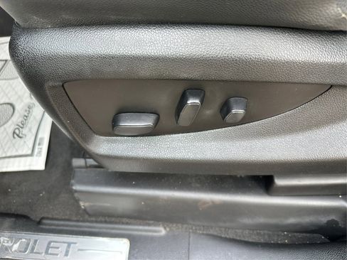 Used 2019 Chevrolet Suburban LT AWD/4WD image 11
