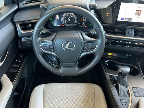 Used 2024 Lexus UX 250h F Sport image 17