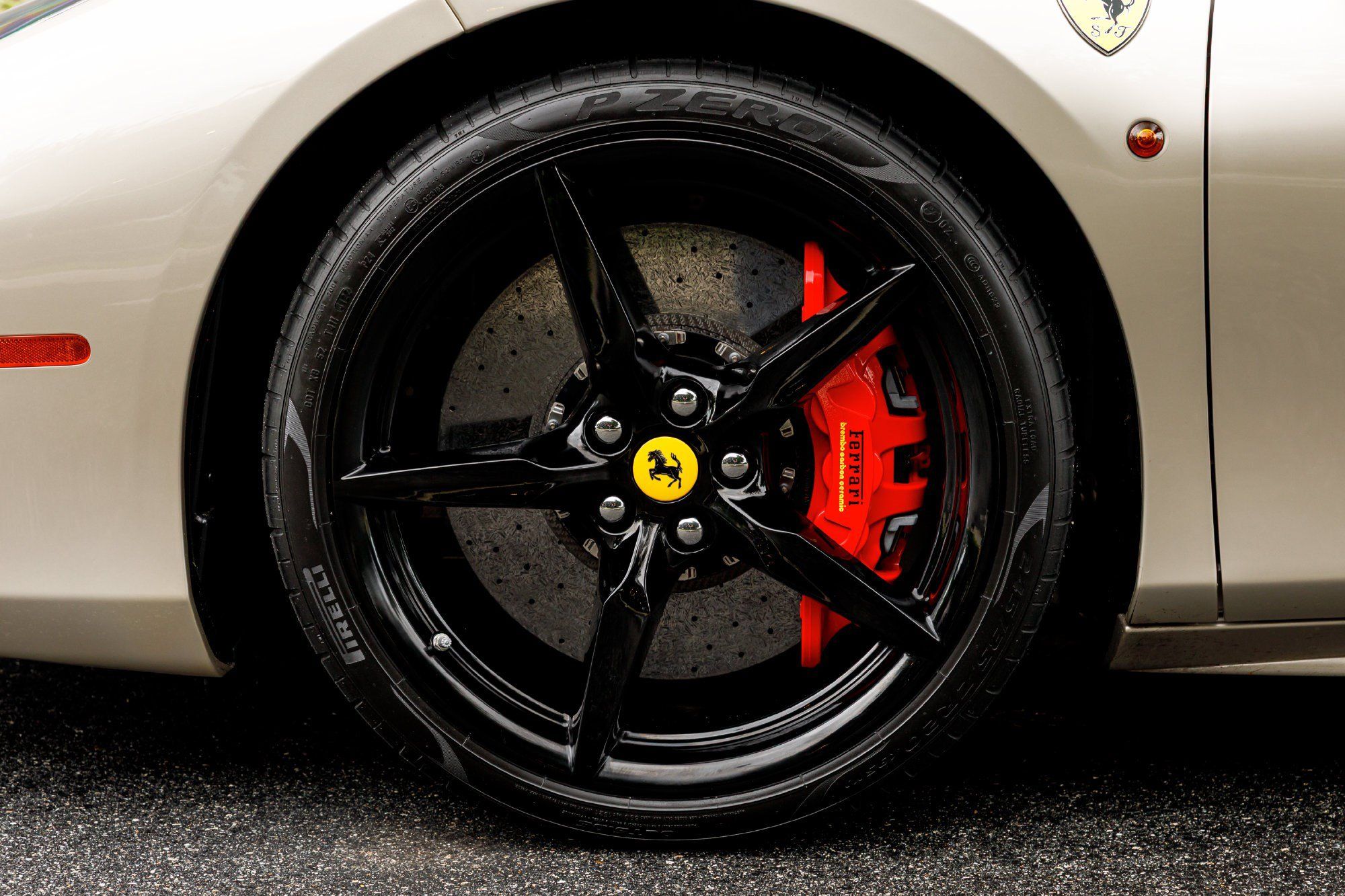 Used 2018 Ferrari 488 Spider RWD image 20