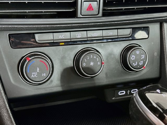 Certified 2023 Volkswagen Jetta Sport FWD image 16