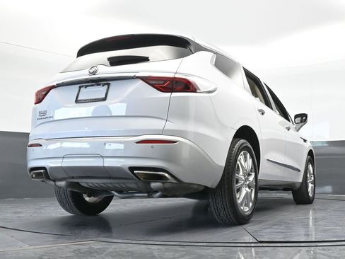 Used 2024 Buick Enclave Essence w/ Experience Buick Package FWD image 65
