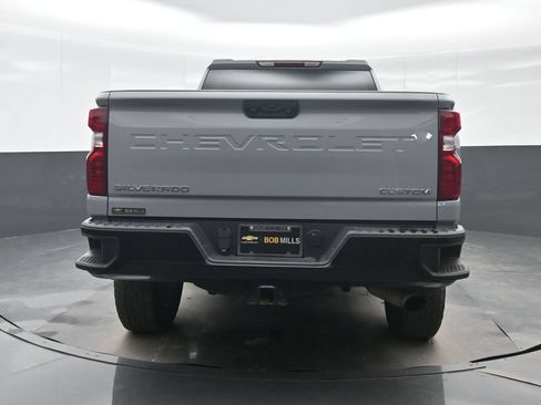 Used 2024 Chevrolet Silverado 2500 Custom w/ Custom Convenience Package AWD/4WD image 5