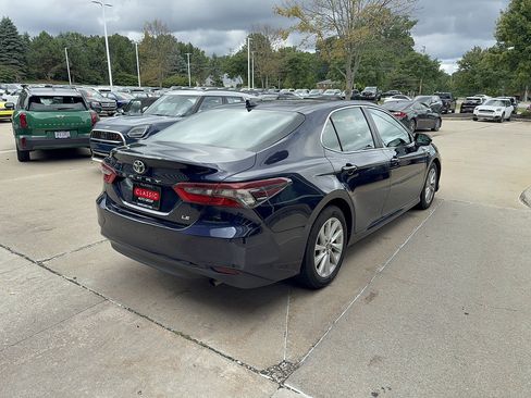 Used 2022 Toyota Camry LE FWD image 4