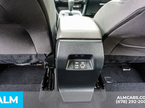 Used 2025 Subaru Crosstrek 2.0i Premium AWD/4WD image 31