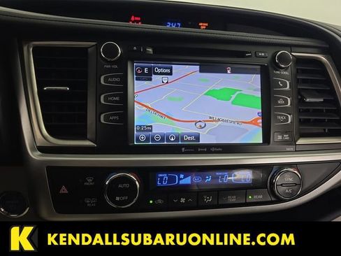 Used 2017 Toyota Highlander XLE image 13